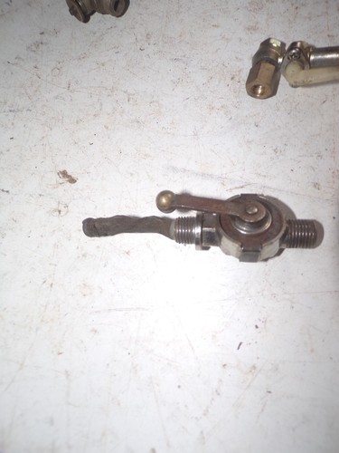 Robinet réservoir années - robinet,
