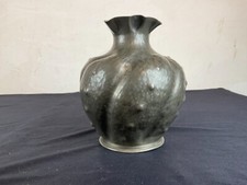 Vase en étain Art nouveau martelé signé Eugène CHANAL (1872-1925)