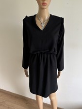 Robe noire à manches longues