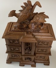 ancien coffret a bijoux en bois sculpté foret noire XIX éme