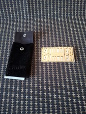 Magnifique Miroir De Poche Jean Paul Gaultier  Collector  et  son étui  suédine