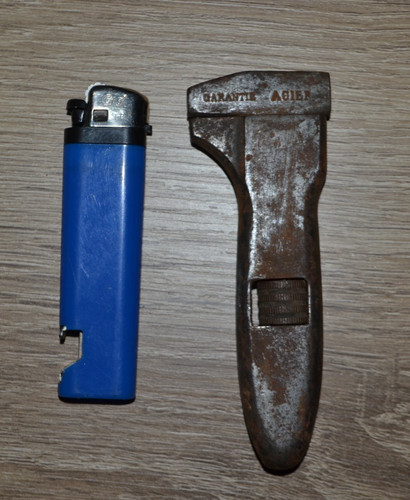 Ancienne petite clef anglaise