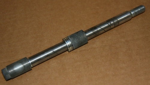 Axe roue arrière axle rear - axe,