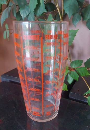 ​Verre doseur vintage en