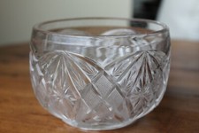 petite coupe en verre moulé -