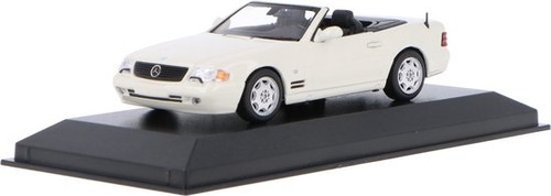 Maxichamps voiture blanche - -,