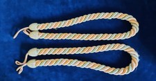Embrases de rideaux torsadées