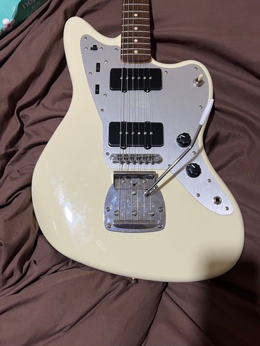 Guitare électrique squier - guitare, by
