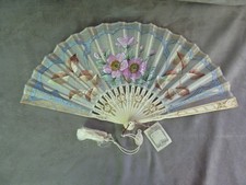 SUPERBE EVENTAIL ancien, à
