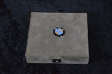 ANCIENNE ET RARE BOITE ECRIN VELOUR LOT DE 5 PIN'S SERIE DE VOITURE AUTO BMW 