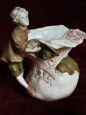 Rare Beau Pichet Porcelaine