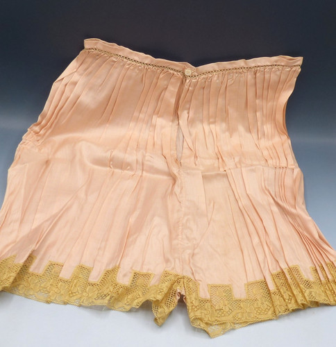 Linge ancien jupon - linge,
