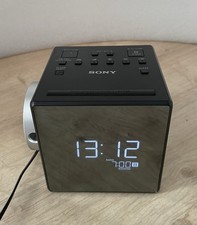 Radio réveil à projection SONY ICF-C1PJ