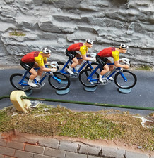 3 CYCLISTES Norev Atlas