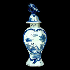 POT COUVERT EN FAÏENCE DE