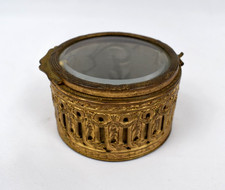 ANCIENNE BOITE A BIJOUX NAPOLEON III BRONZE DORE VERRE BISEAUTE MOTIFS AJOURES