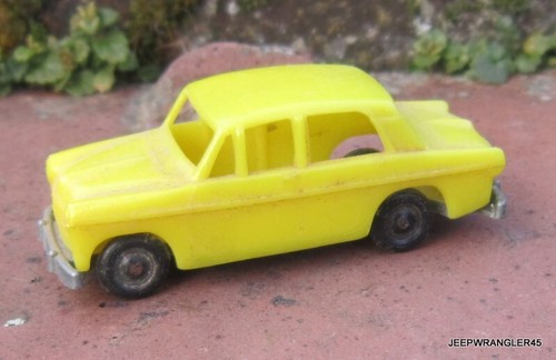 Voiture miniature publicitaire - miniature,