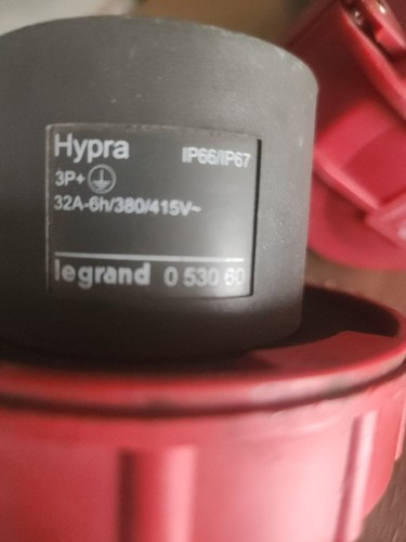 Prise hypra 3poles - prise, 3poles+terre