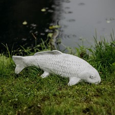 Koi poisson Nishikigoi carpe figurine en pierre H.21 cm 18 kg béton blanc rés...