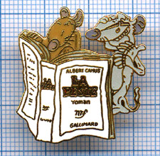 Pin's D&M BD Faces de rat Dessins dessinateur Ptiluc Livre La Peste Albert Camus