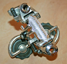 REAR  DERAILLEUR ARRIERE CAMPAGNOLO NUOVO RECORD 1020/A PATENT 80 COLNAGO VELO
