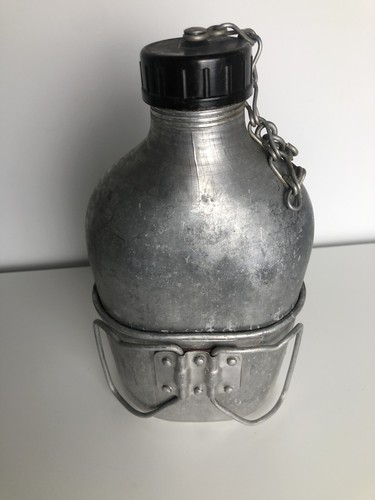 Ancienne gourde militaire - ancienne,