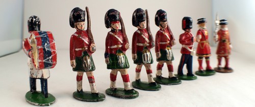 Quiralu lot soldats garde - 8,