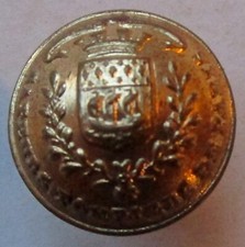 Bouton bombé en métal doré : Sapeurs Pompiers de Paris au blason couronné 17 mm