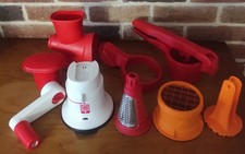 Tupperware lot  Adaptachef Coupe Frites 15mm + rape 1 cone  (3)