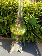Grande Lampe à Pétrole   en verre émaillé/décor de Muguet  XIXe