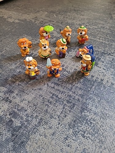 Lot figurines kinder - lot,