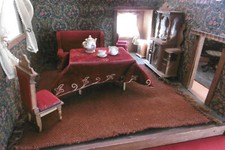 APPT 2 PIÈCES PLUS ALCÔVE ET WC - MAISON DE POUPÉE ANCIENNE EN BOIS 66 x 38 cm