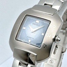 Montre Seiko Kinetic Square 25mm Silver Dial Quartz Ladies Rare Model