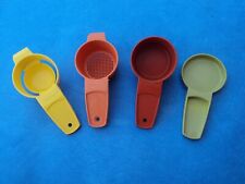 TUPPERWARE - KIT de mesure; 1 de 50ml+ 15 ml.- 1 passoire et 1 séparateur à oeuf