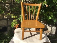 Jolie petite chaise enfant