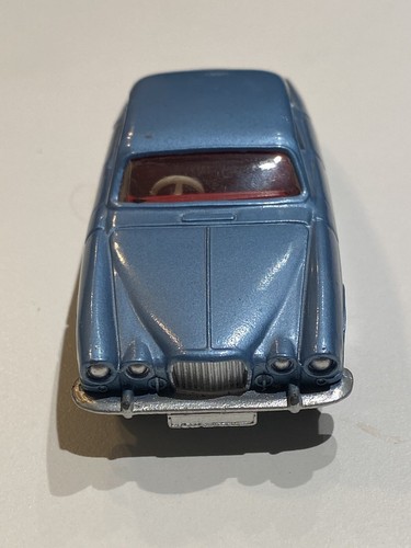 Miniature voiture dinky - voiture,