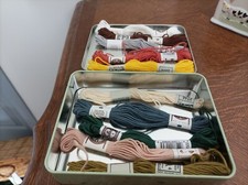 Lot 10 Échevettes Coton Retors Coton DMC  Neuves Dans Une Boîte En Métal 