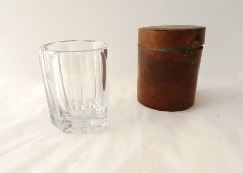 Gobelet voyage cristal taillé
