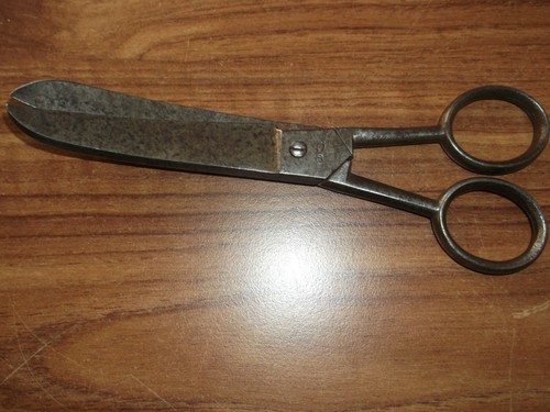 Ancienne paire ciseaux - de,