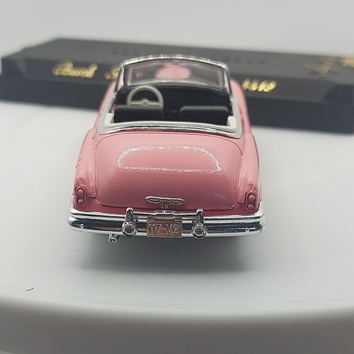 Voiture miniature moulé - , sous