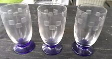 3 Anciens verres à pied bleu mauve vintage liqueur digestif old glass blue
