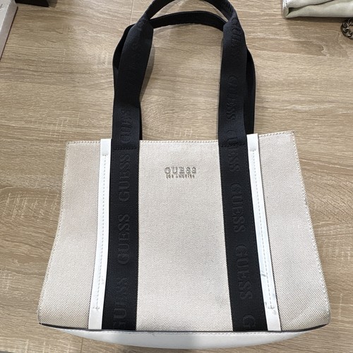 Guess oxnard shoulder tote - oxnard,
