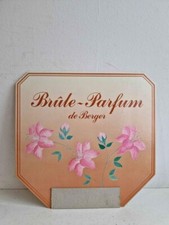 Publicité en carton pour les