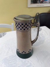 Bock Chope Pichet Bière Grés GESCHUTL à couvercle Décor Lustucru