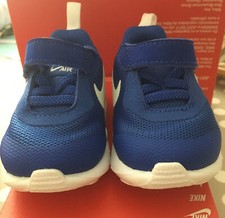 Neuves baskets bébé Nike Air
