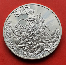 MEDAILLE ANCIENNE  EN ARGENT MASSIF LA LIBERTE GUIDANT LE PEUPLE 1830    en SUP