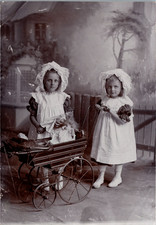 Caath, Fillettes avec leurs