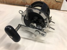 MOULINET  DAIWA - PECHE AUX GROS - TRES PEU SERVI -