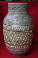 GRAND VASE EN CERAMIQUE DE " J