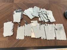 Lot De 65 plaque métal